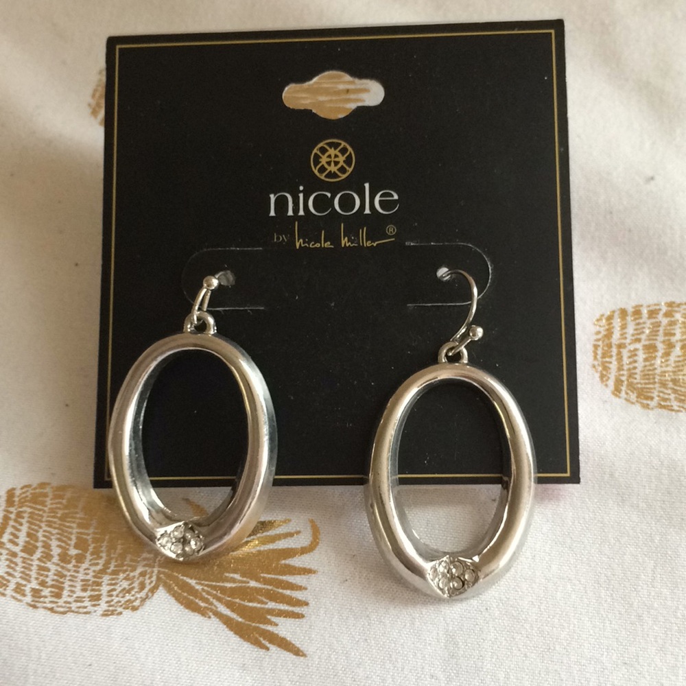 Nicole earrings NWT‎